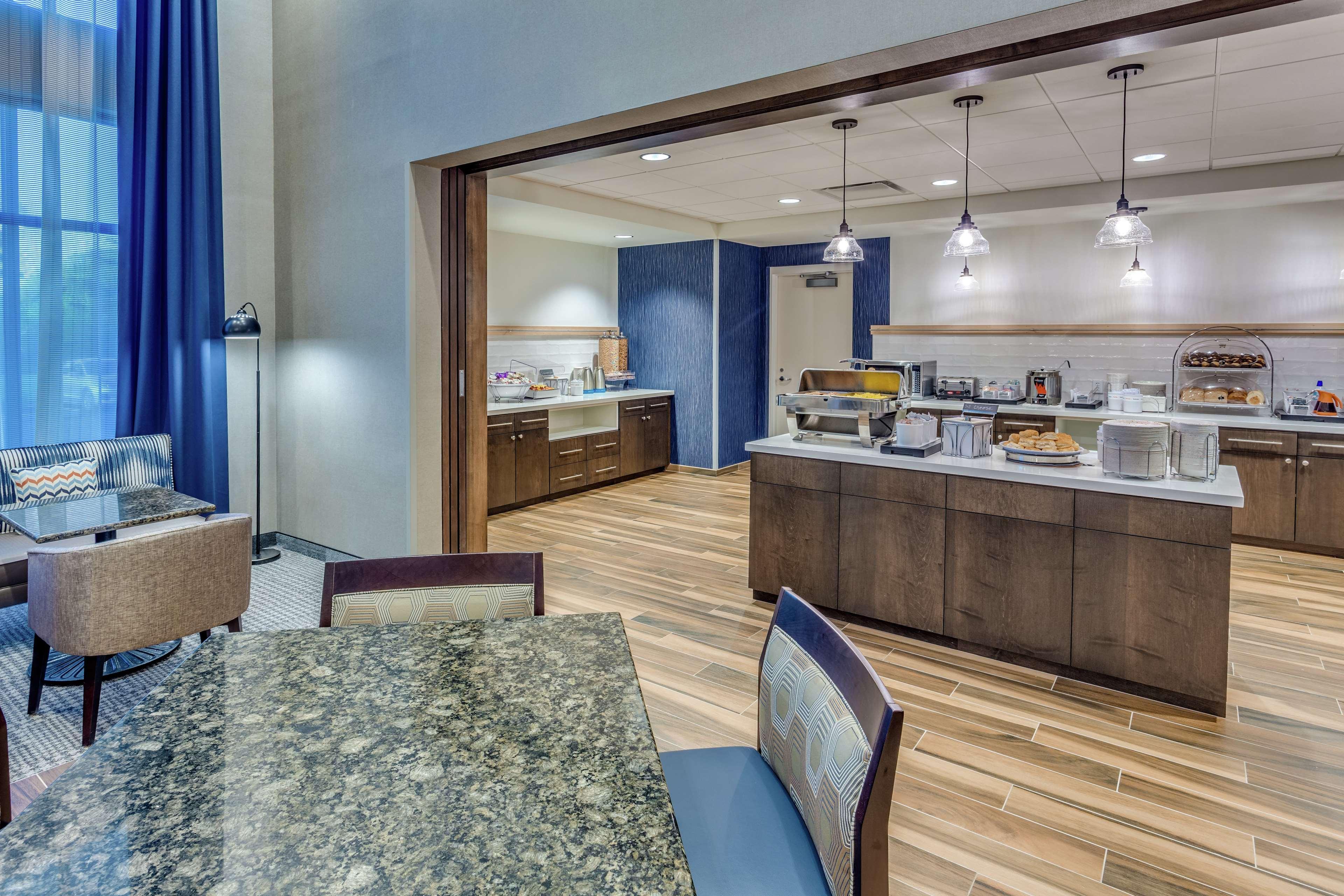Hampton Inn & Suites Kittery-Portsmouth Εξωτερικό φωτογραφία